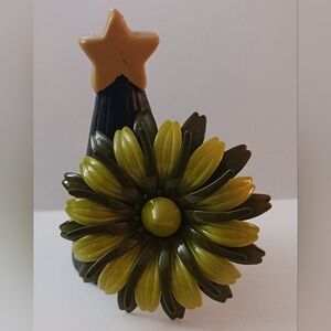 Vintage Olive Green Flower Brooch